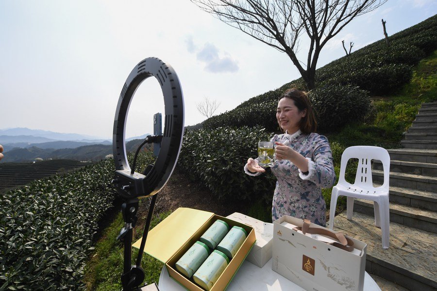 China logs increasing online retail sales of agricultural products 