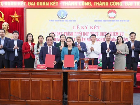 Vietnam inks novel program to strengthen agro development policies in rural areas