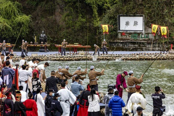 Water release from Dujiangyan Irrigation System for spring ploughing season