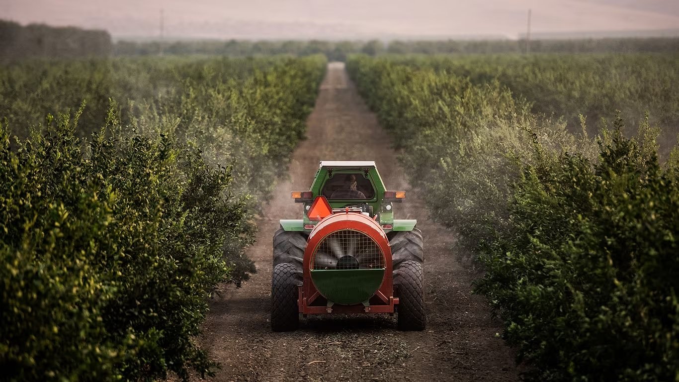 John Deere acquires Smart Apply to eliminate overspraying virtually