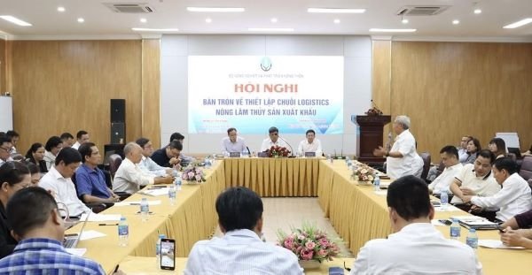 Vietnam’s MARD convened to discuss establishing an export agricultural, forestry and fishery logistics chain