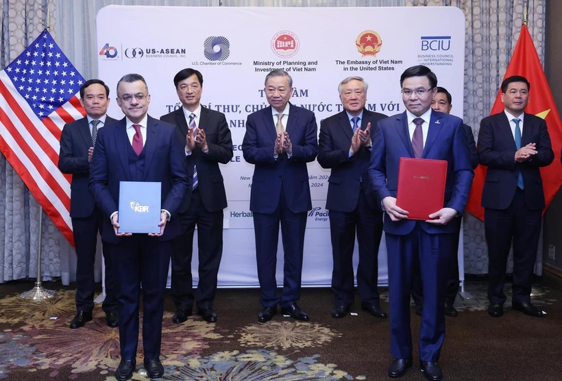 Petrovietnam signs MoUs on digital transformation, sustainable energy with US partners