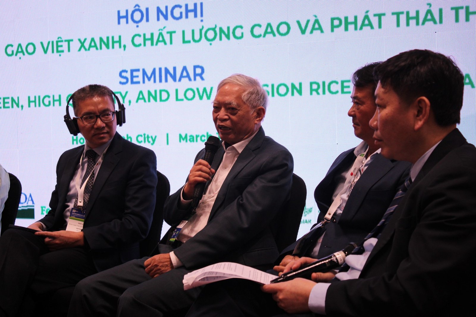 Experts evaluate public-private partnership models aimed at scaling up rice production