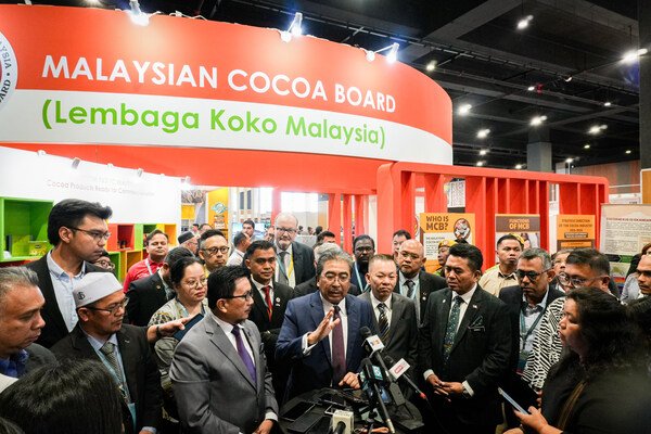 Malaysia to revitalize cocoa farms and boost local production through strategic initiatives