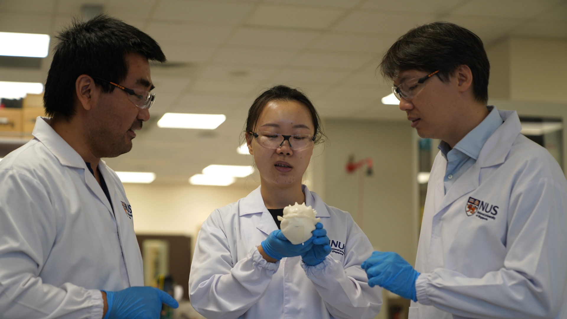 Singapore researchers develop novel material to tackle water pollution and wastewater management
